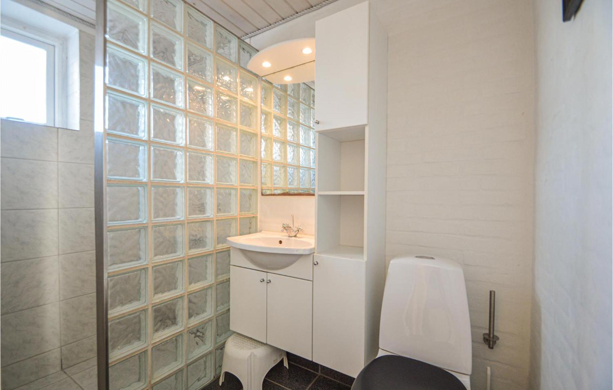 Awesome Home In Bredebro With Kitchen Ballum Buitenkant foto