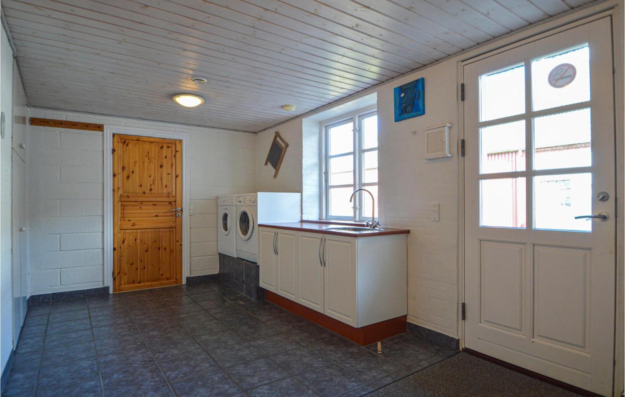 Awesome Home In Bredebro With Kitchen Ballum Buitenkant foto