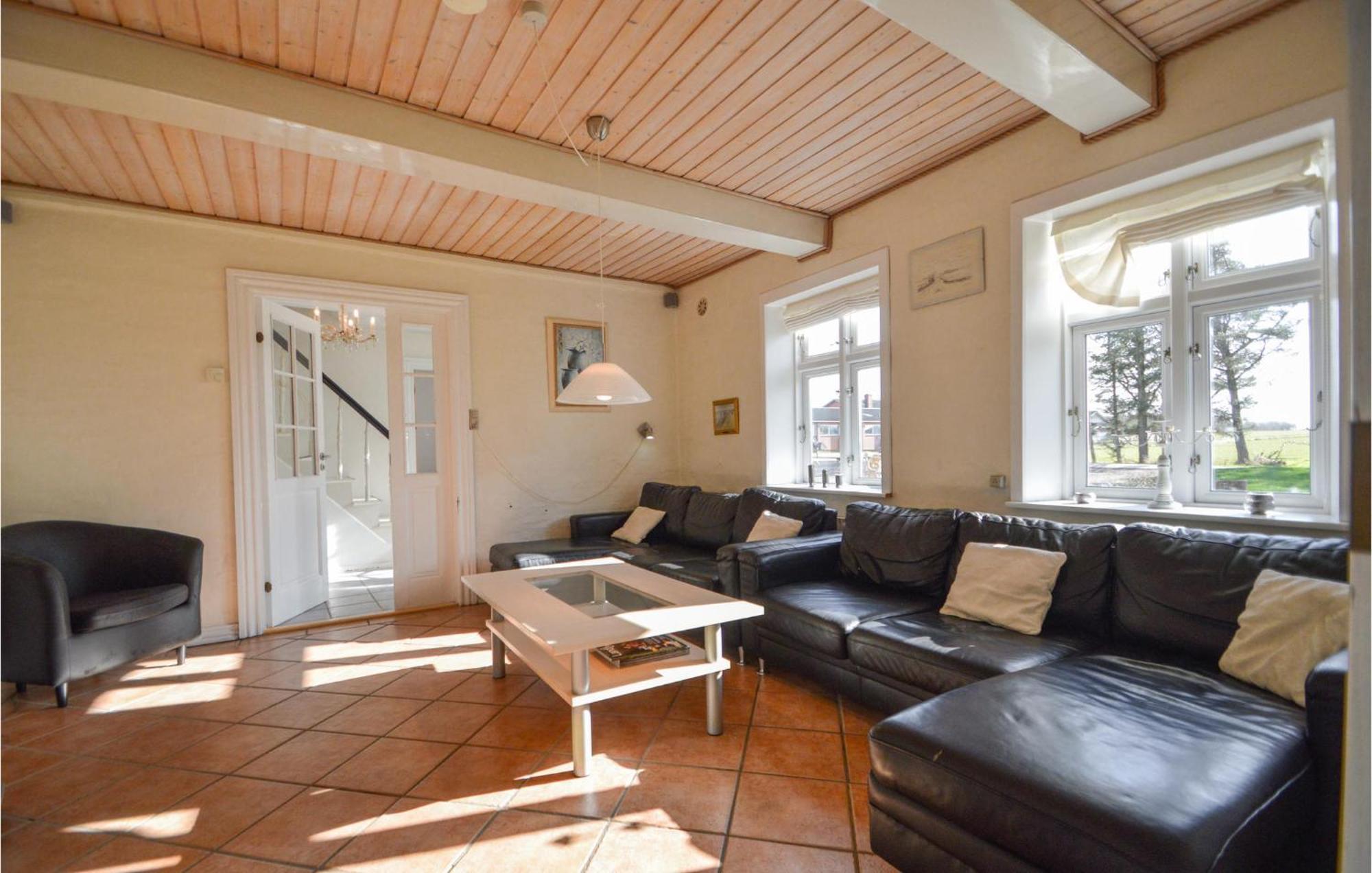 Awesome Home In Bredebro With Kitchen Ballum Buitenkant foto