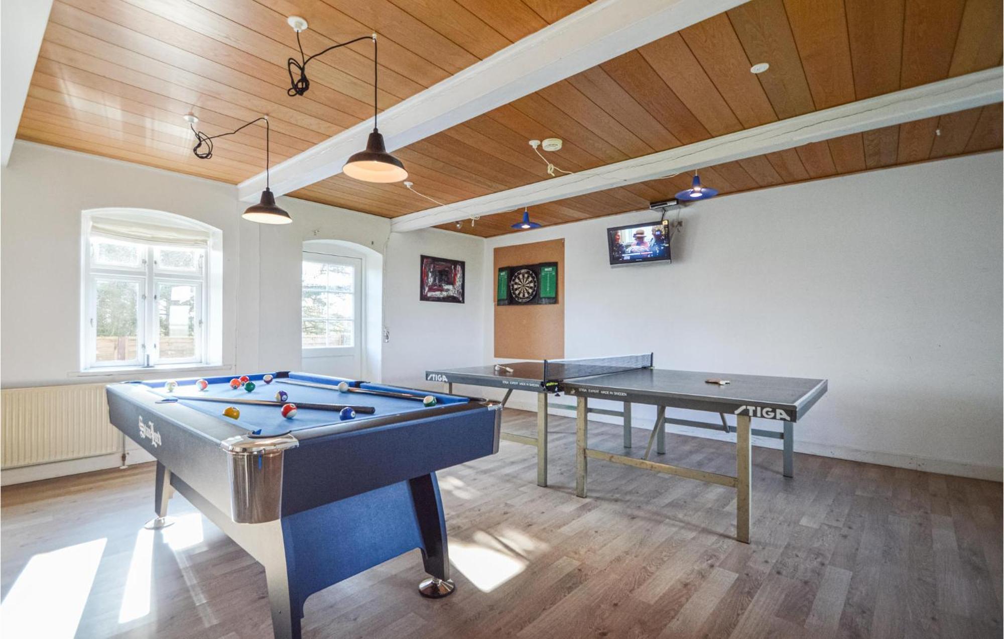 Awesome Home In Bredebro With Kitchen Ballum Buitenkant foto