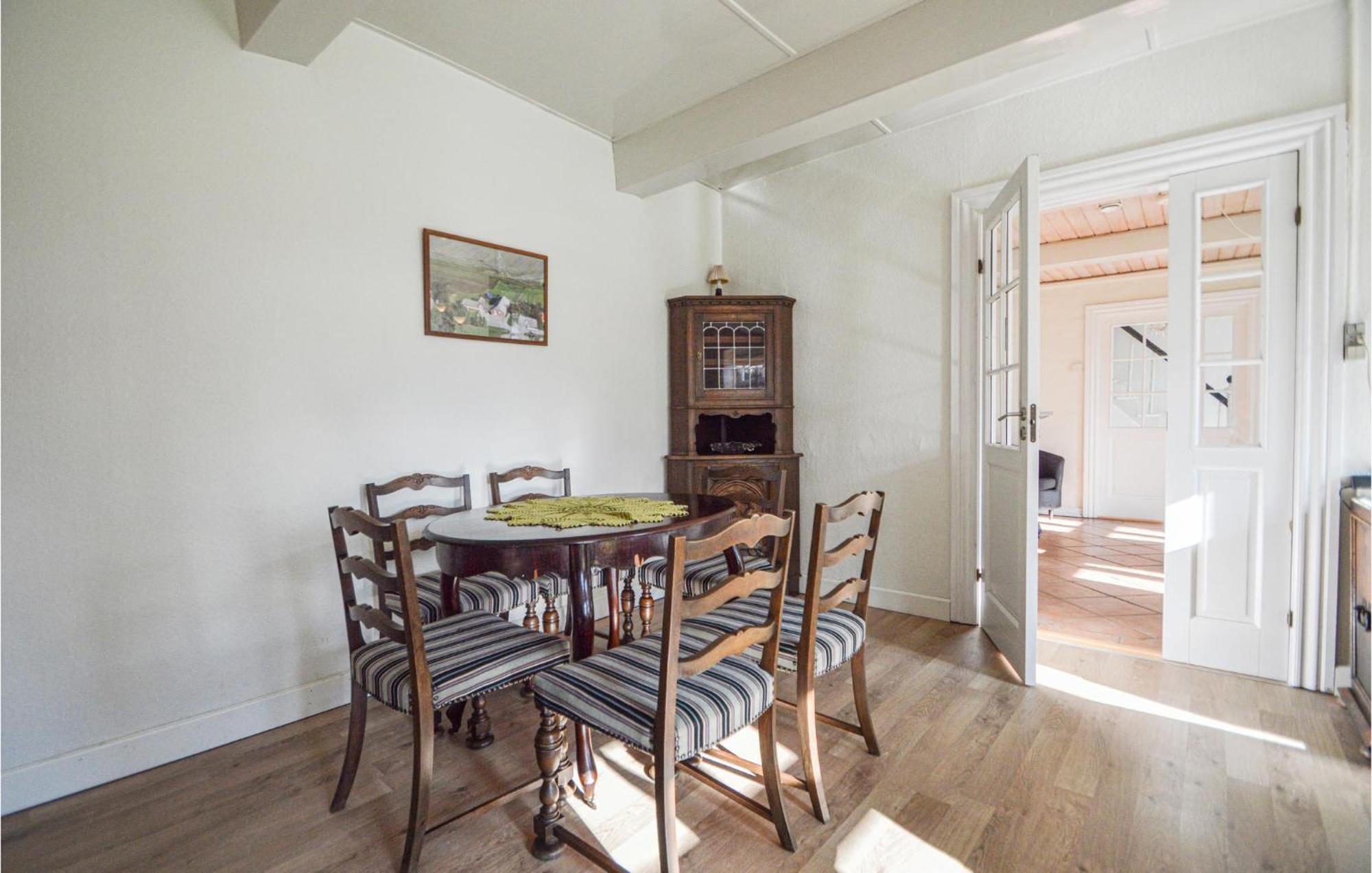Awesome Home In Bredebro With Kitchen Ballum Buitenkant foto